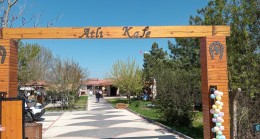 Atlı Cafe!