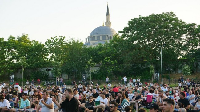*Babaeski’de Türkiye-Portekiz Milli Maçı Coşkuyla İzlendi*