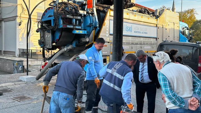 Alpullu’da Kanal Temizliği Çalışmaları Devam Ediyor