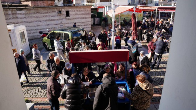 Babaeski Belediyesi’nden Miraç Kandili’nde Anlamlı Etkinlik