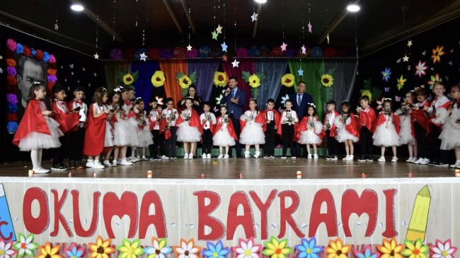 Başkan Fırat Yayla, Cumhuriyet İlkokulu’nun Okuma Bayramı Etkinliğine Katıldı