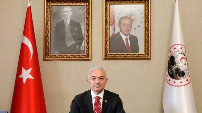 VALİ UĞUR TURAN’IN 2024-2025 EĞİTİM ÖĞRETİM YIL SONU MESAJI