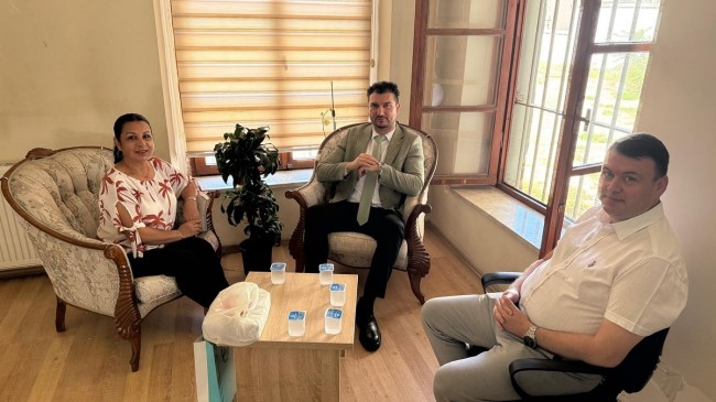 Başkan Yayla’dan Gazi Kemal Mahallesi Muhtarı’na Ziyaret