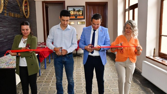 Başkan Vekili Arıcı, Genç Koleksiyonerin Sergi Açılışını Gerçekleştirdi