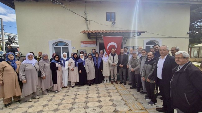 Başkan Ufuk İn, Umre Yolcularını Dualarla Uğurladı